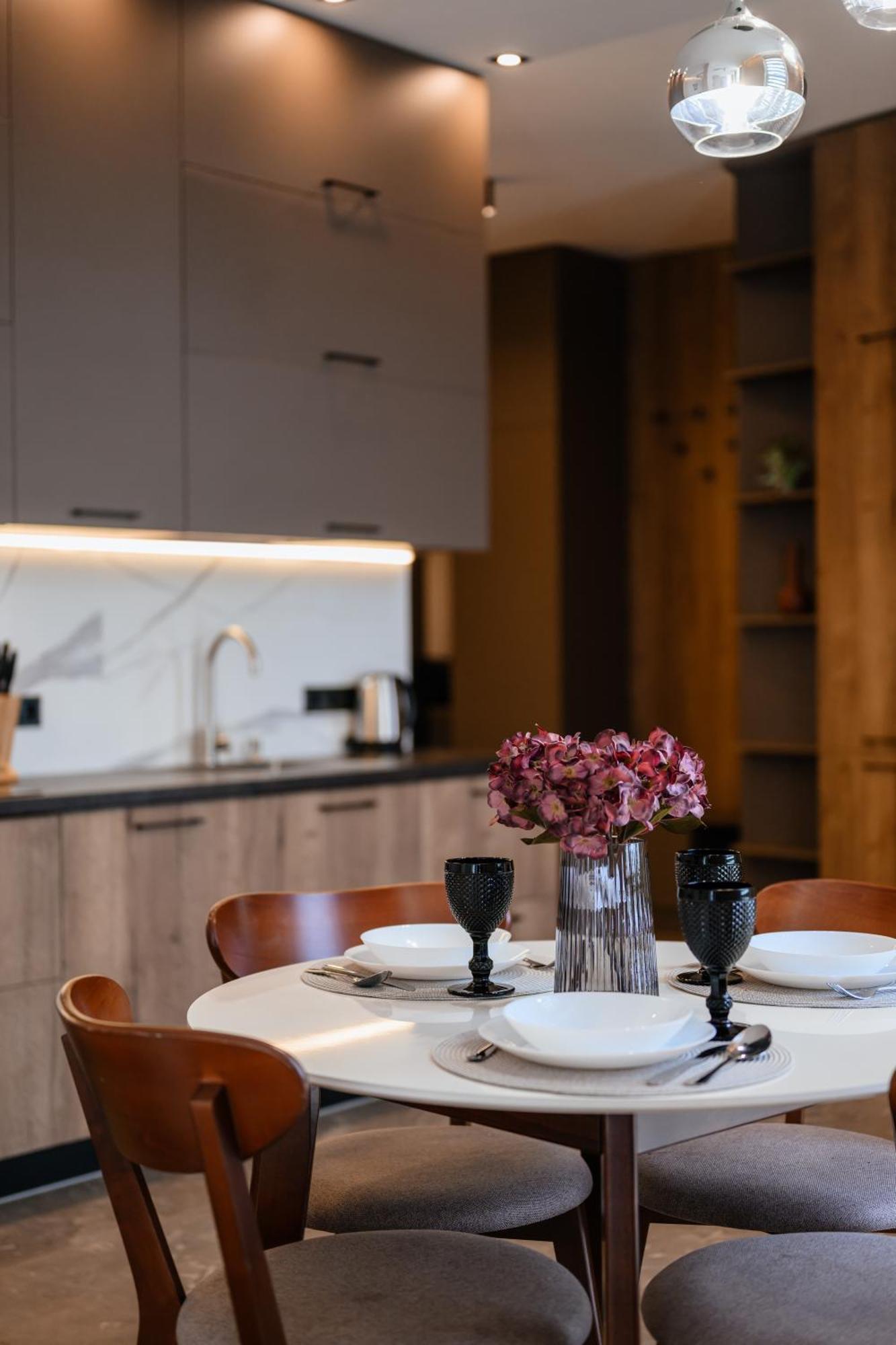Luxury Apartments Smart House Uzjhorod Eksteriør billede
