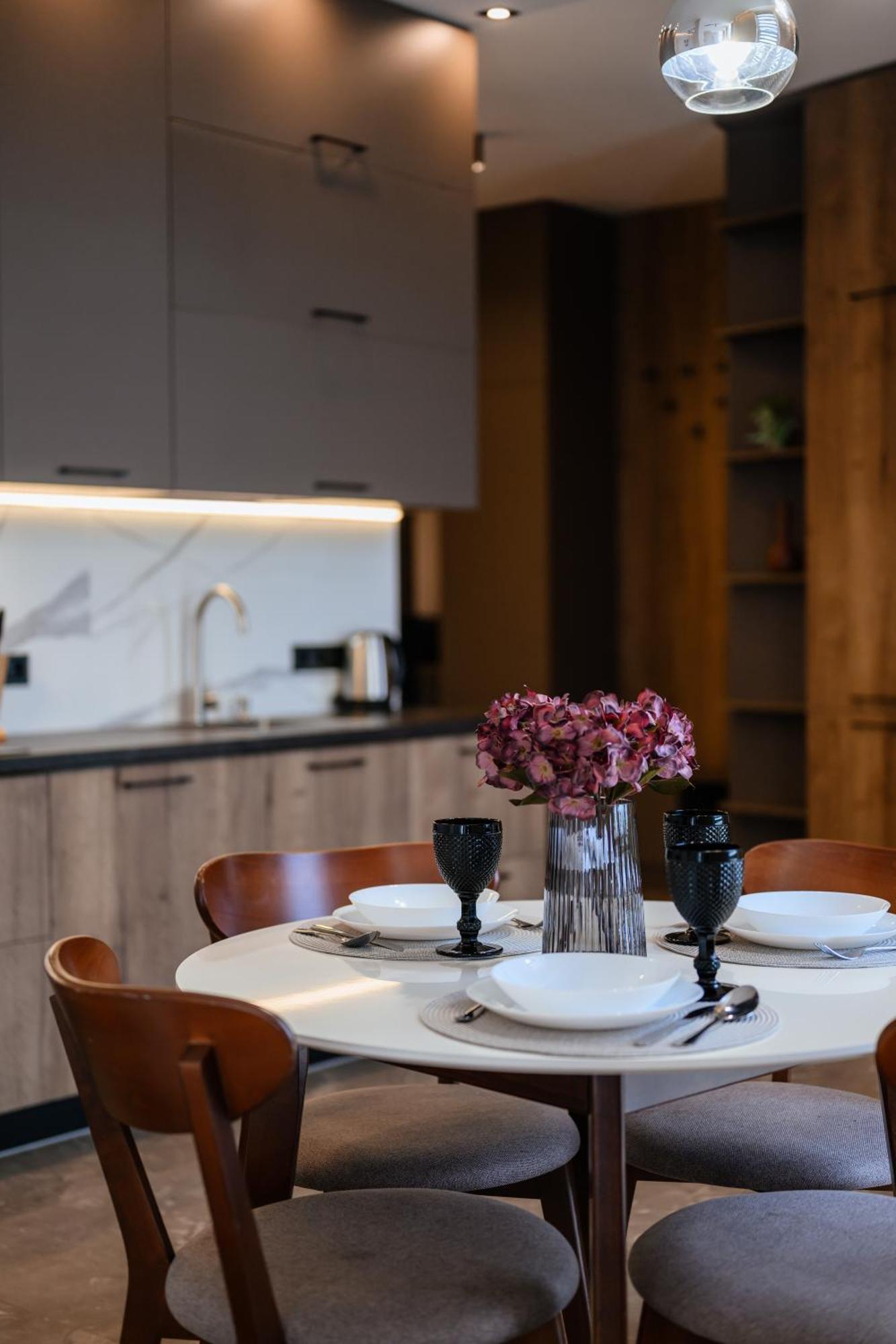 Luxury Apartments Smart House Uzjhorod Eksteriør billede
